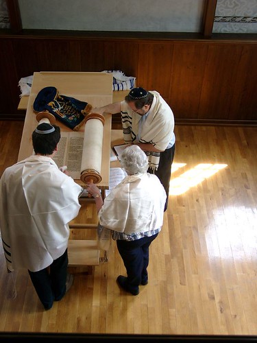 Kriat haTorah - Reading the torah