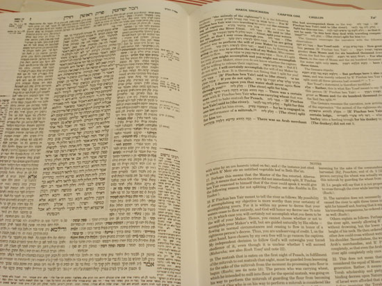 Blick in den Artscroll Talmud