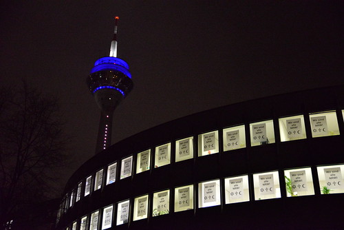 Wir alle sind NRW! Aktion am Landtag gegen DÜGIDA